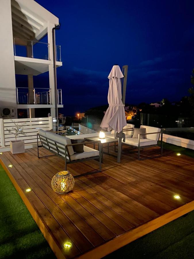 Ellavis Apartments Esterno foto